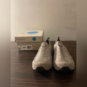 Easy Spirit Active walk sneaker ! New ! Woman’s size 7 M